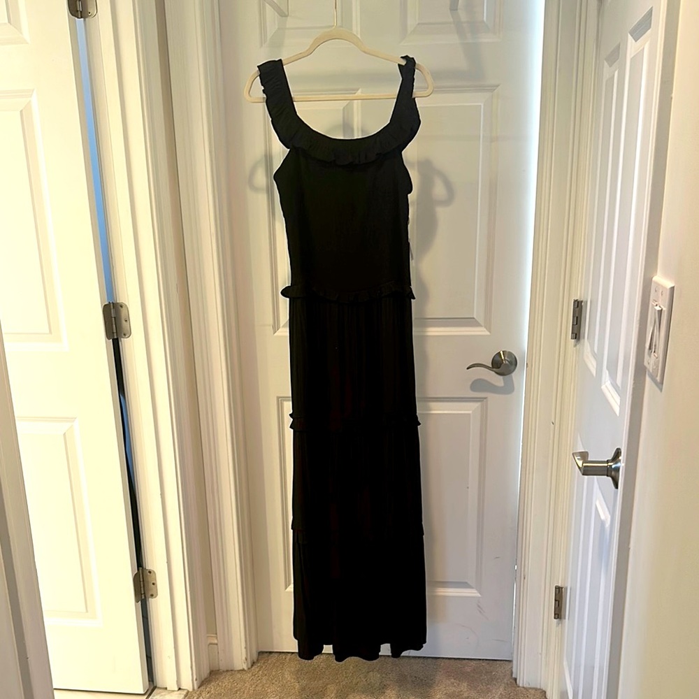 Elegant Black Maxi Dress